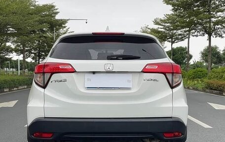 Honda Vezel, 2021 год, 1 750 000 рублей, 5 фотография
