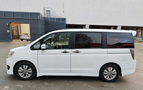 Honda Stepwgn IV, 2014 год, 1 950 000 рублей, 3 фотография