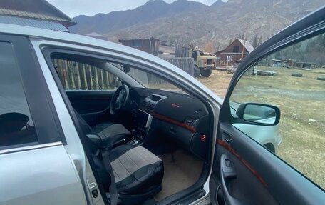 Toyota Avensis III рестайлинг, 2006 год, 650 000 рублей, 9 фотография