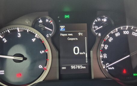 Toyota Land Cruiser Prado 150 рестайлинг 2, 2019 год, 5 500 000 рублей, 12 фотография