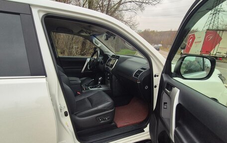 Toyota Land Cruiser Prado 150 рестайлинг 2, 2019 год, 5 500 000 рублей, 9 фотография