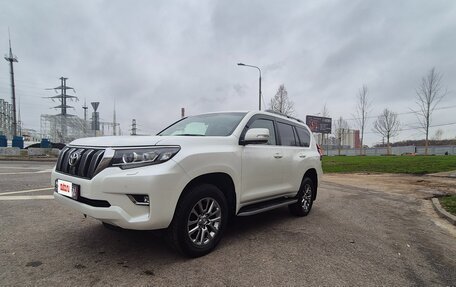 Toyota Land Cruiser Prado 150 рестайлинг 2, 2019 год, 5 500 000 рублей, 13 фотография