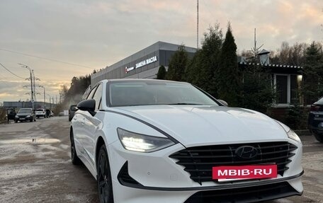 Hyundai Sonata VIII, 2021 год, 2 100 000 рублей, 2 фотография