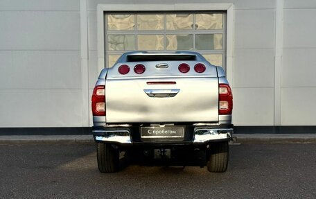 Toyota Hilux VIII, 2015 год, 2 415 000 рублей, 4 фотография