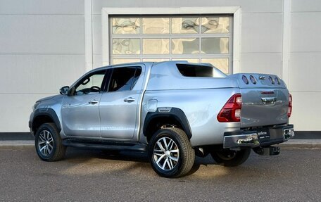 Toyota Hilux VIII, 2015 год, 2 415 000 рублей, 3 фотография