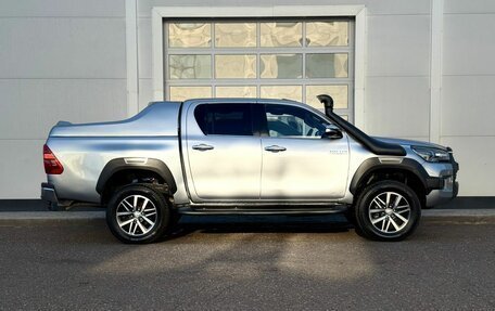 Toyota Hilux VIII, 2015 год, 2 415 000 рублей, 6 фотография