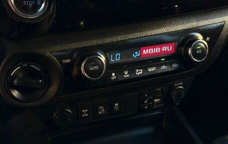 Toyota Hilux VIII, 2015 год, 2 415 000 рублей, 15 фотография