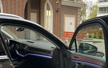 Volkswagen Touareg III, 2020 год, 4 700 000 рублей, 15 фотография