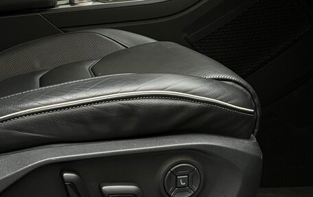 Volkswagen Touareg III, 2020 год, 4 700 000 рублей, 18 фотография