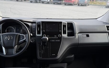 Toyota HiAce H300, 2021 год, 6 580 000 рублей, 6 фотография