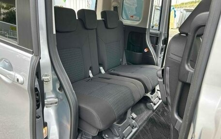 Toyota Roomy I, 2021 год, 950 000 рублей, 21 фотография