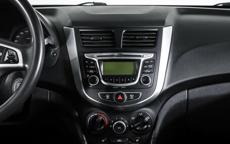 Hyundai Solaris II рестайлинг, 2013 год, 897 000 рублей, 14 фотография