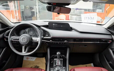 Mazda 3, 2022 год, 1 480 000 рублей, 10 фотография