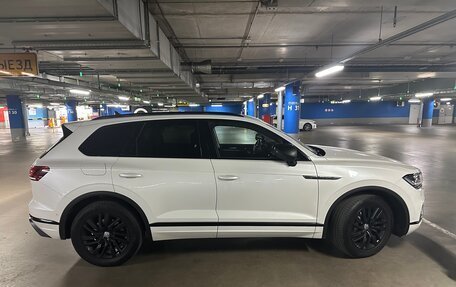 Volkswagen Touareg III, 2019 год, 4 228 000 рублей, 1 фотография