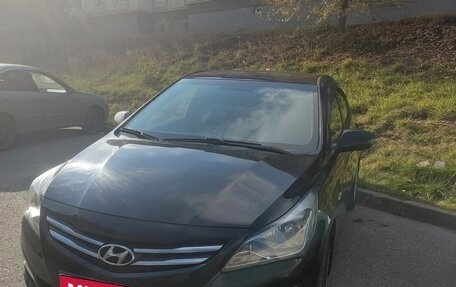 Hyundai Solaris II рестайлинг, 2014 год, 800 000 рублей, 1 фотография