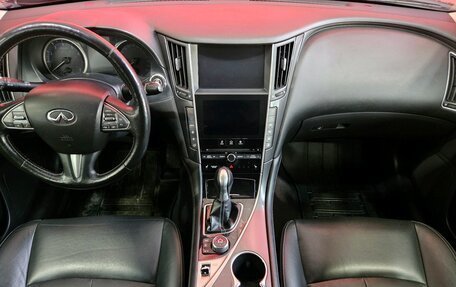 Infiniti Q50 I рестайлинг, 2015 год, 1 670 000 рублей, 9 фотография