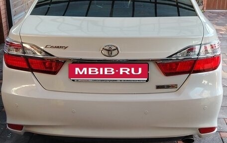 Toyota Camry, 2017 год, 2 630 000 рублей, 4 фотография