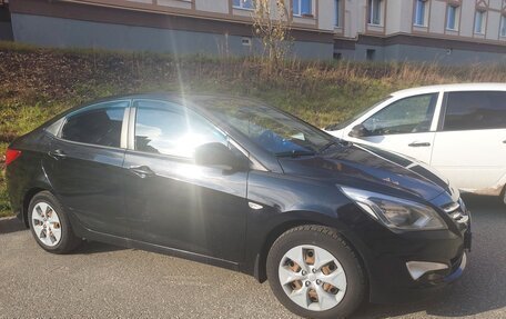 Hyundai Solaris II рестайлинг, 2014 год, 800 000 рублей, 2 фотография