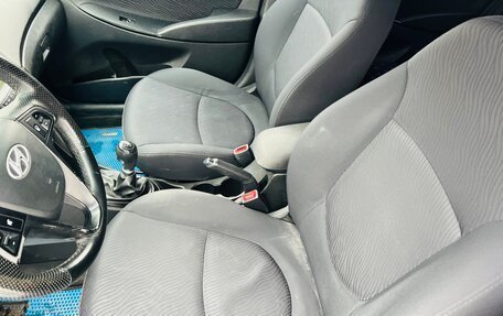 Hyundai Solaris II рестайлинг, 2013 год, 479 000 рублей, 13 фотография