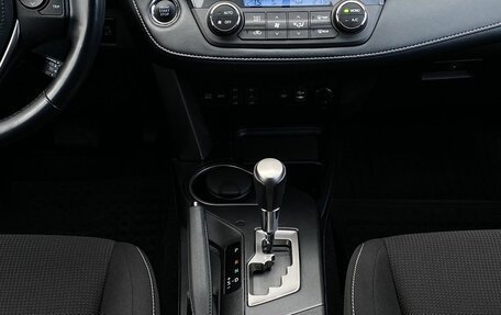 Toyota RAV4, 2018 год, 2 749 000 рублей, 14 фотография