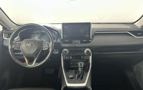 Toyota RAV4, 2022 год, 3 570 000 рублей, 11 фотография