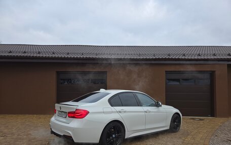 BMW 3 серия, 2018 год, 2 900 000 рублей, 2 фотография