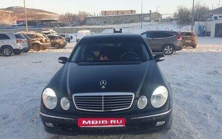 Mercedes-Benz E-Класс, 2004 год, 750 000 рублей, 3 фотография