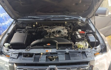 Mitsubishi Pajero IV, 2012 год, 2 600 000 рублей, 7 фотография