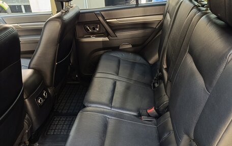 Mitsubishi Pajero IV, 2012 год, 2 600 000 рублей, 15 фотография