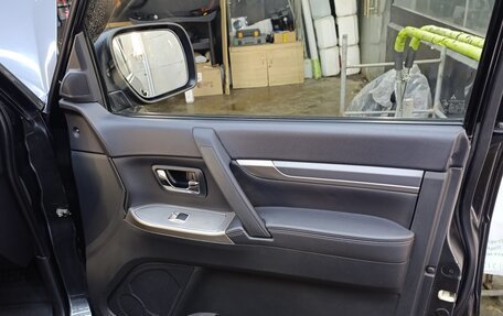 Mitsubishi Pajero IV, 2012 год, 2 600 000 рублей, 21 фотография