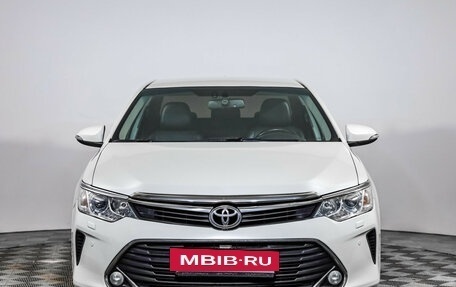 Toyota Camry, 2017 год, 2 099 000 рублей, 2 фотография