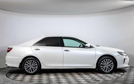 Toyota Camry, 2017 год, 2 099 000 рублей, 4 фотография