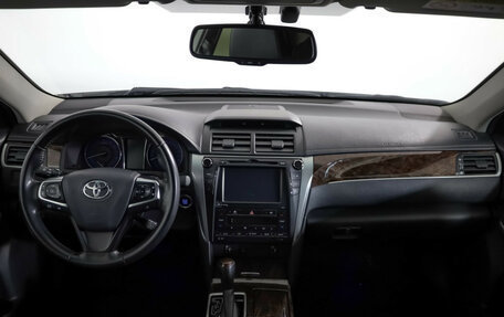 Toyota Camry, 2017 год, 2 099 000 рублей, 10 фотография