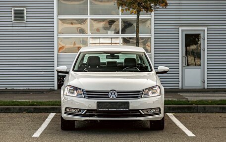 Volkswagen Passat B7, 2012 год, 1 695 000 рублей, 2 фотография