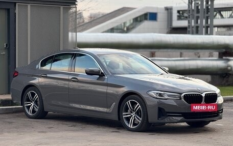 BMW 5 серия, 2020 год, 4 350 000 рублей, 2 фотография