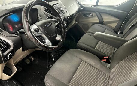 Ford Tourneo Custom I рестайлинг, 2017 год, 2 200 000 рублей, 10 фотография