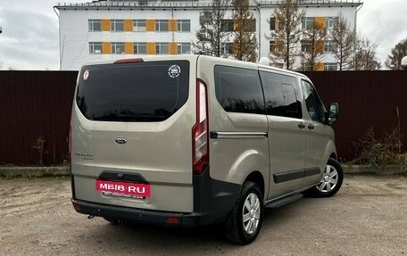 Ford Tourneo Custom I рестайлинг, 2017 год, 2 200 000 рублей, 8 фотография