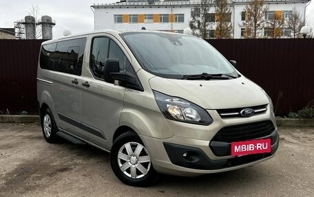 Ford Tourneo Custom I рестайлинг, 2017 год, 2 200 000 рублей, 3 фотография