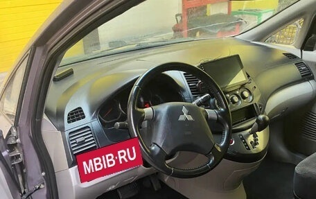 Mitsubishi Grandis, 2006 год, 750 000 рублей, 7 фотография
