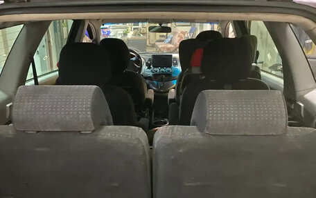 Mitsubishi Grandis, 2006 год, 750 000 рублей, 12 фотография