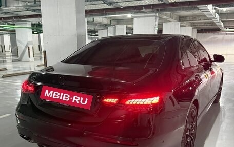 Mercedes-Benz E-Класс, 2021 год, 6 300 000 рублей, 28 фотография