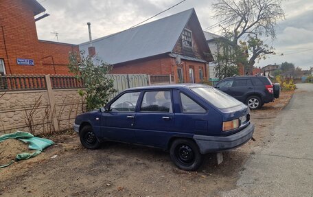 ИЖ 2126 «Ода», 2003 год, 130 000 рублей, 2 фотография