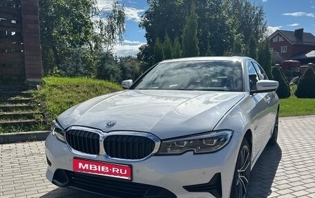 BMW 3 серия, 2021 год, 3 000 000 рублей, 1 фотография