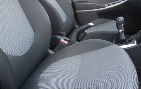 Hyundai Solaris II рестайлинг, 2013 год, 697 000 рублей, 15 фотография