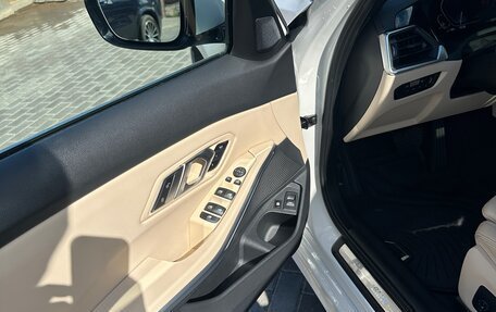 BMW 3 серия, 2021 год, 3 000 000 рублей, 9 фотография