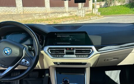 BMW 3 серия, 2021 год, 3 000 000 рублей, 11 фотография