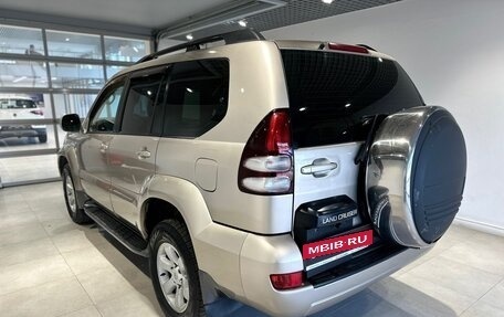 Toyota Land Cruiser Prado 120 рестайлинг, 2004 год, 1 800 000 рублей, 6 фотография