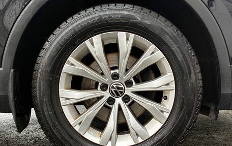 Volkswagen Tiguan II, 2021 год, 2 350 000 рублей, 18 фотография