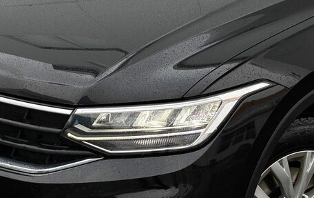 Volkswagen Tiguan II, 2021 год, 2 350 000 рублей, 17 фотография