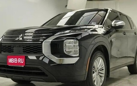 Mitsubishi Outlander, 2025 год, 7 100 000 рублей, 3 фотография